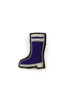Boot embroidered brooch