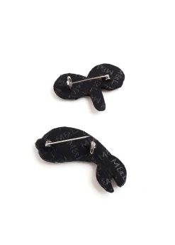 Whale embroidered brooch